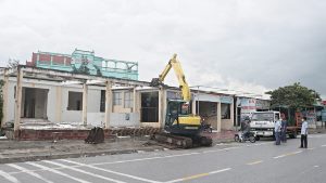 Nam Định: Tháo dỡ, giải tỏa ki ốt dọc bãi biển Quất Lâm
